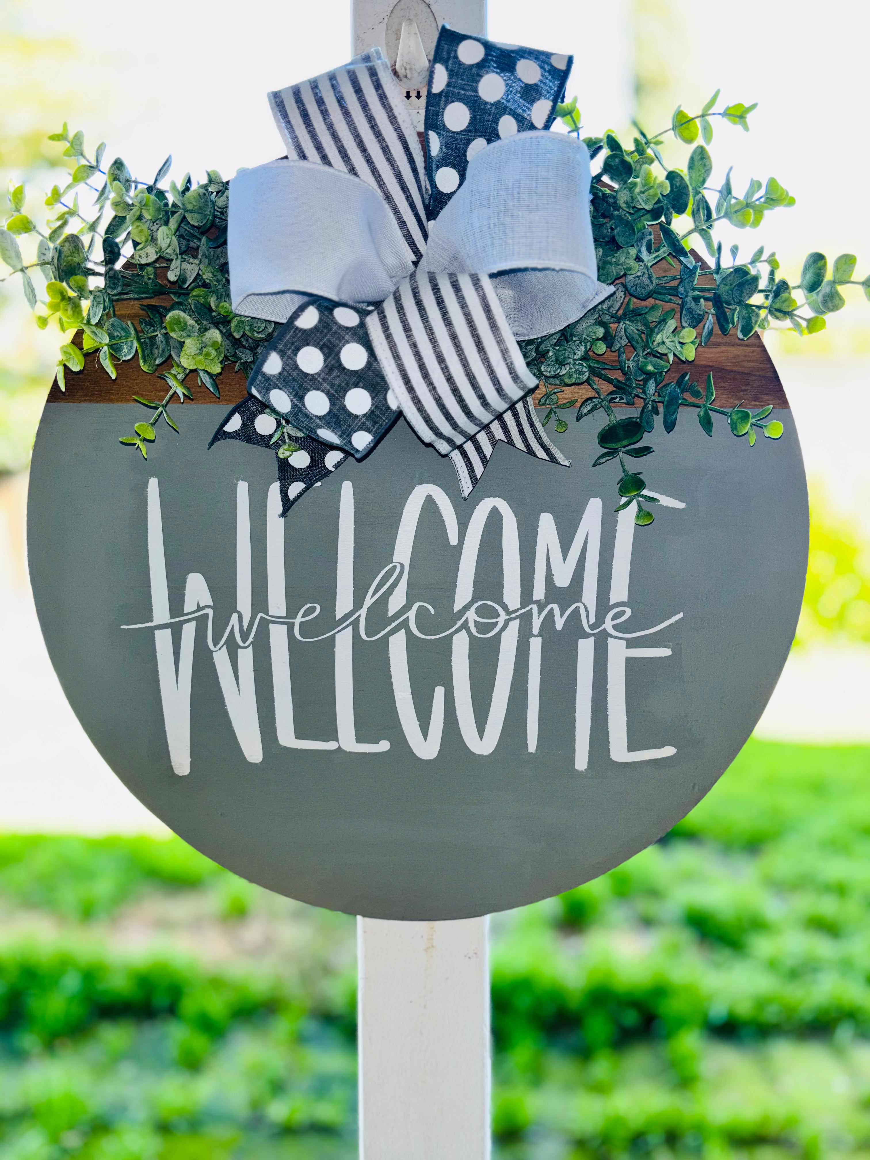 Welcome door hanger