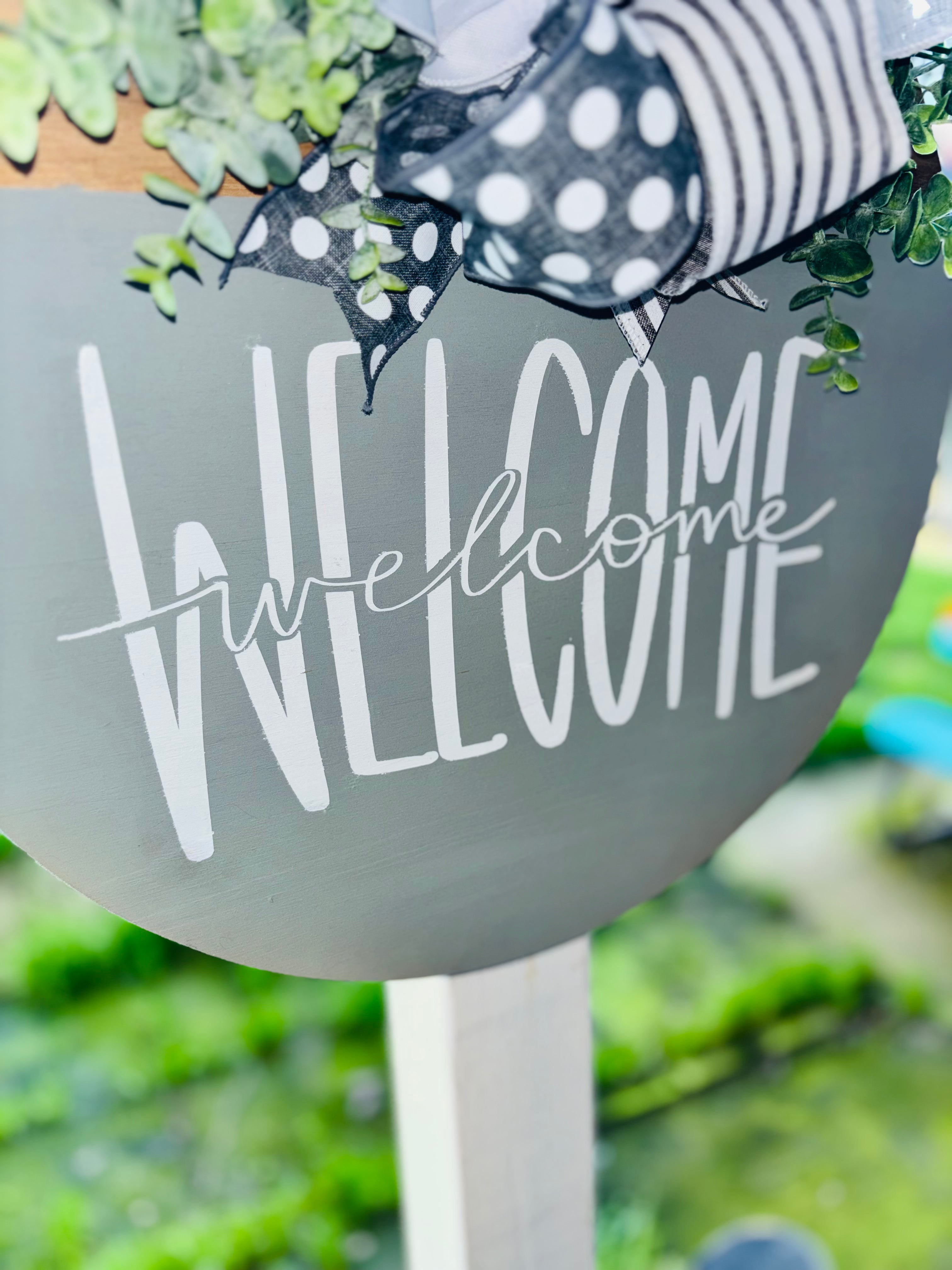 Welcome door hanger